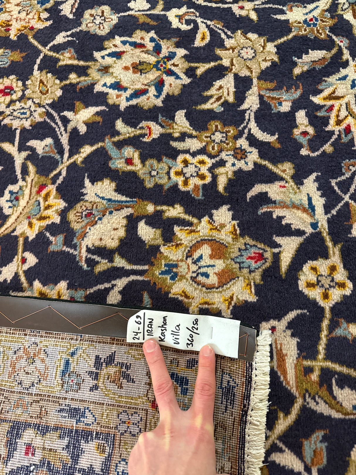 Aito käsinsolmittu villamatto Kashan 360cm x 250cm