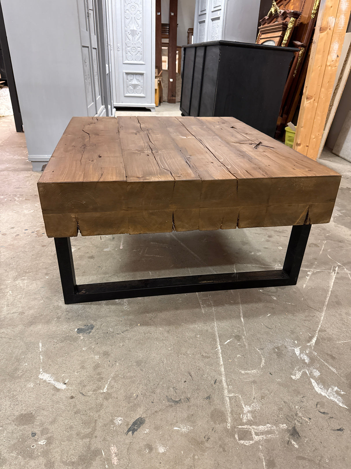 Mahtava sohvapöytä