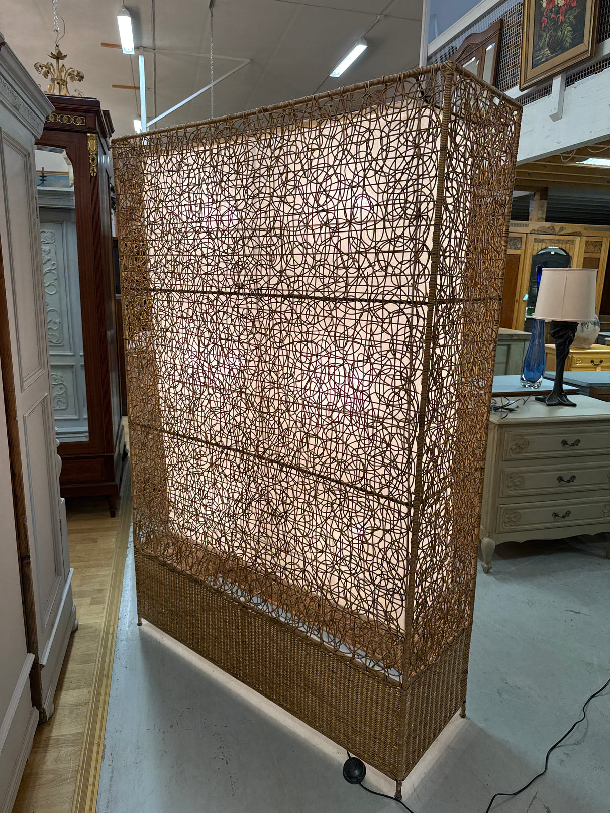 Valaisinsermi rottinkia