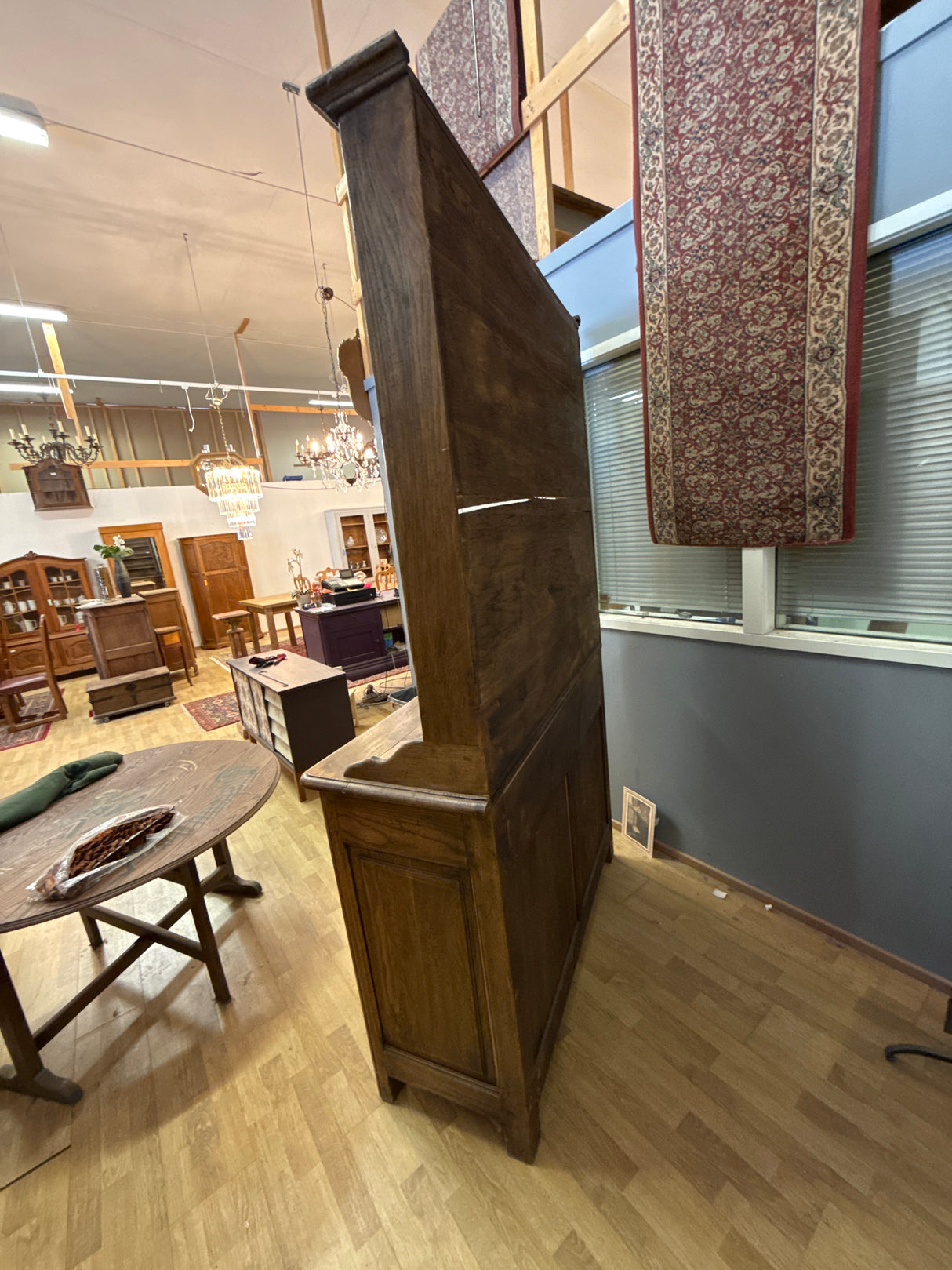 Astiakaappi/lautashylly L.125.5cm, S.49cm, K.220cm