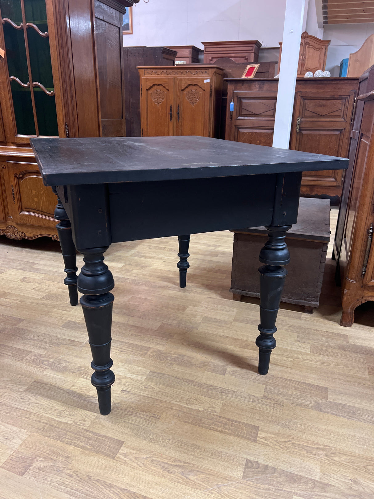 Beautiful Renaissance table, L. 106cm, W. 80cm and H. 78cm