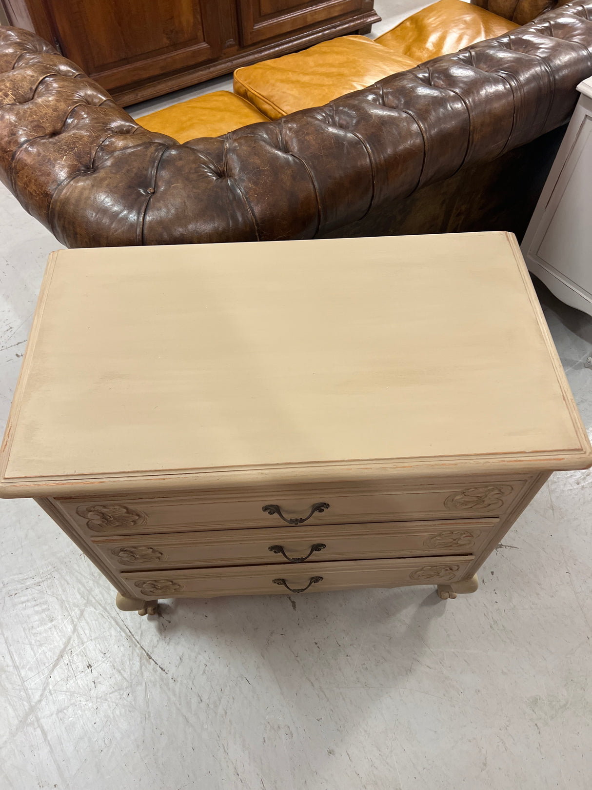 Rokokoo vetolaatikko lipasto L.79,5cm, S. 44,5cm ja K. 76,5cm