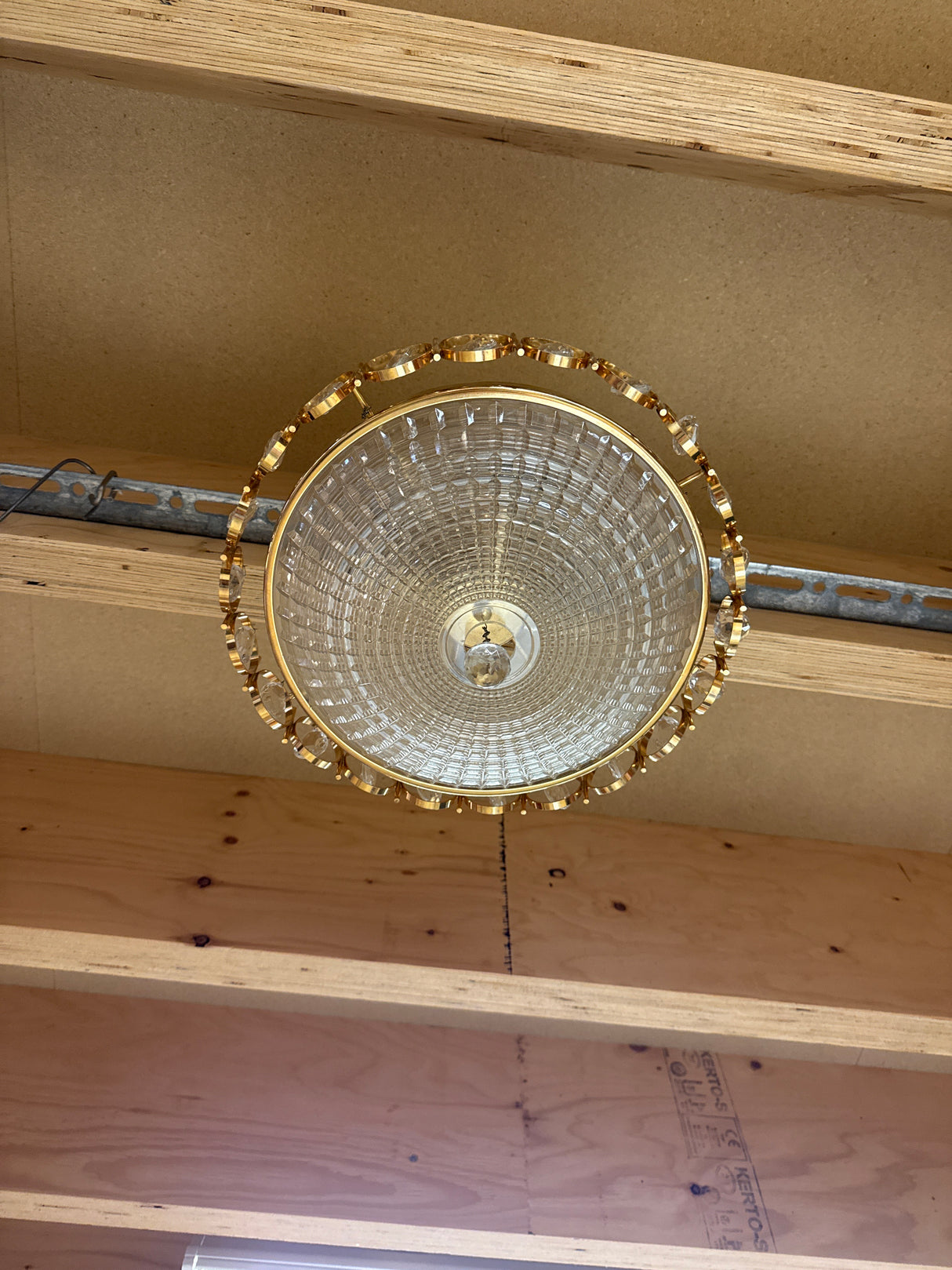 Beautiful ceiling light. Diameter 35cm, height 22cm.