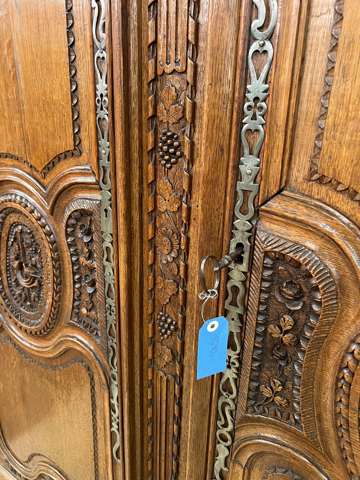 Gorgeous 1870s wardrobe