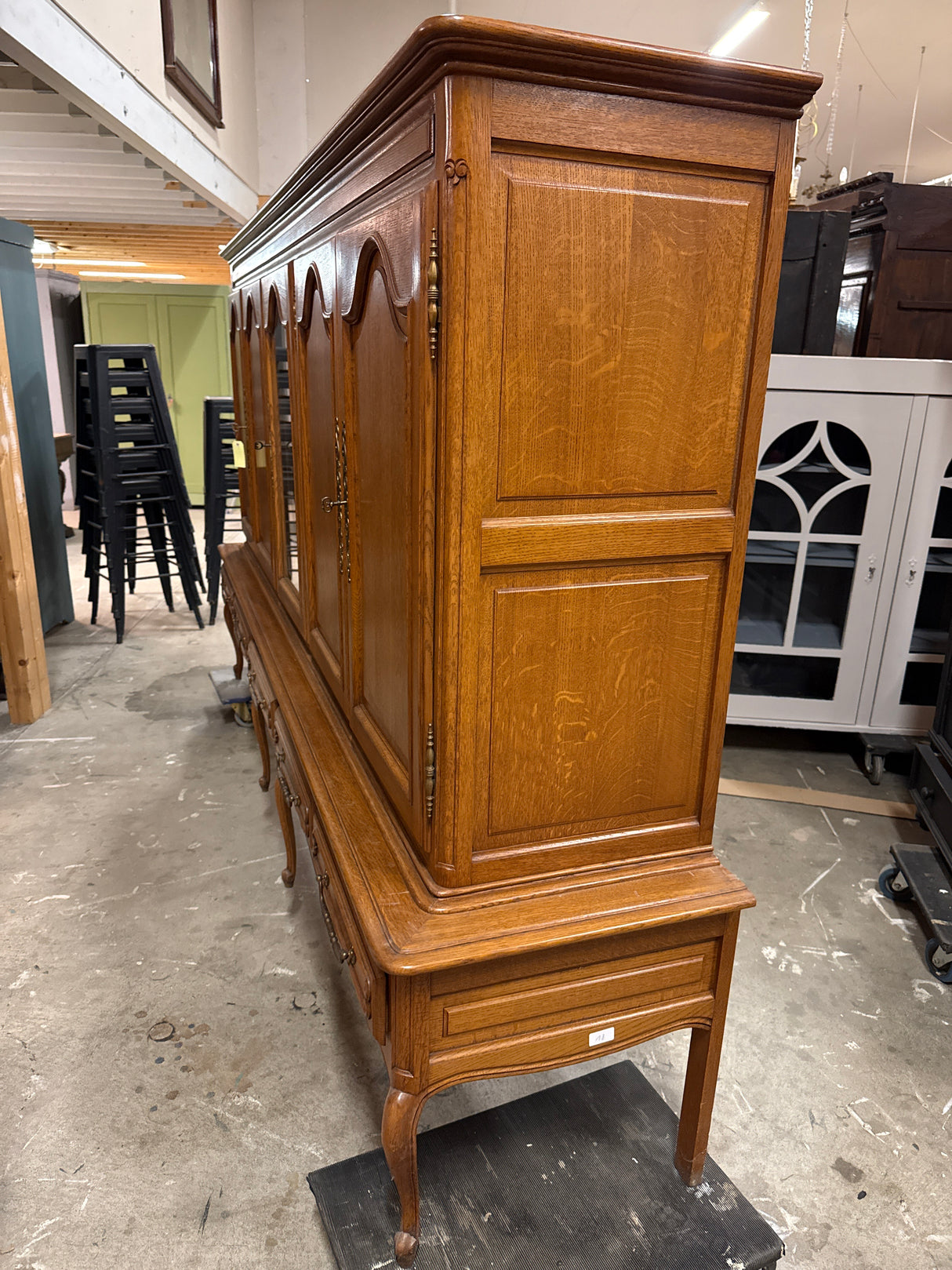 Upea rokokoo Leveä vitriini L.262cm, S.52.5cm, K.154cm