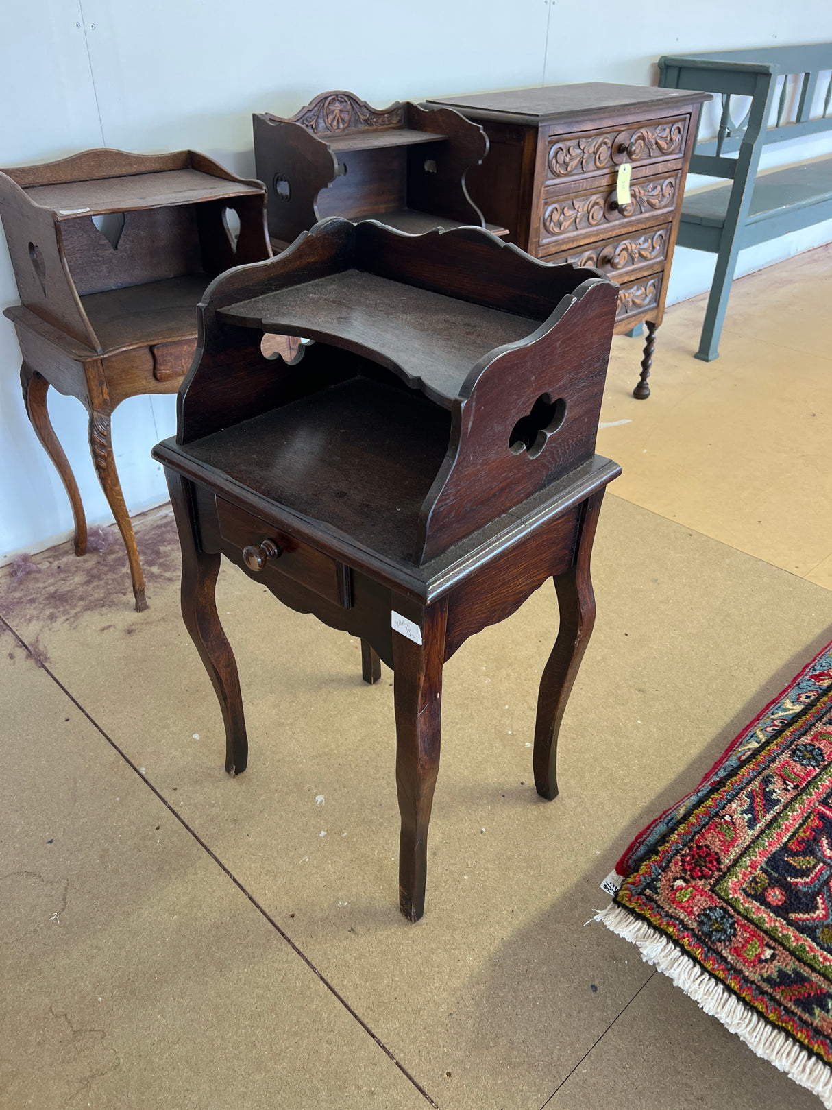 Yöpöytä / pikkulipasto