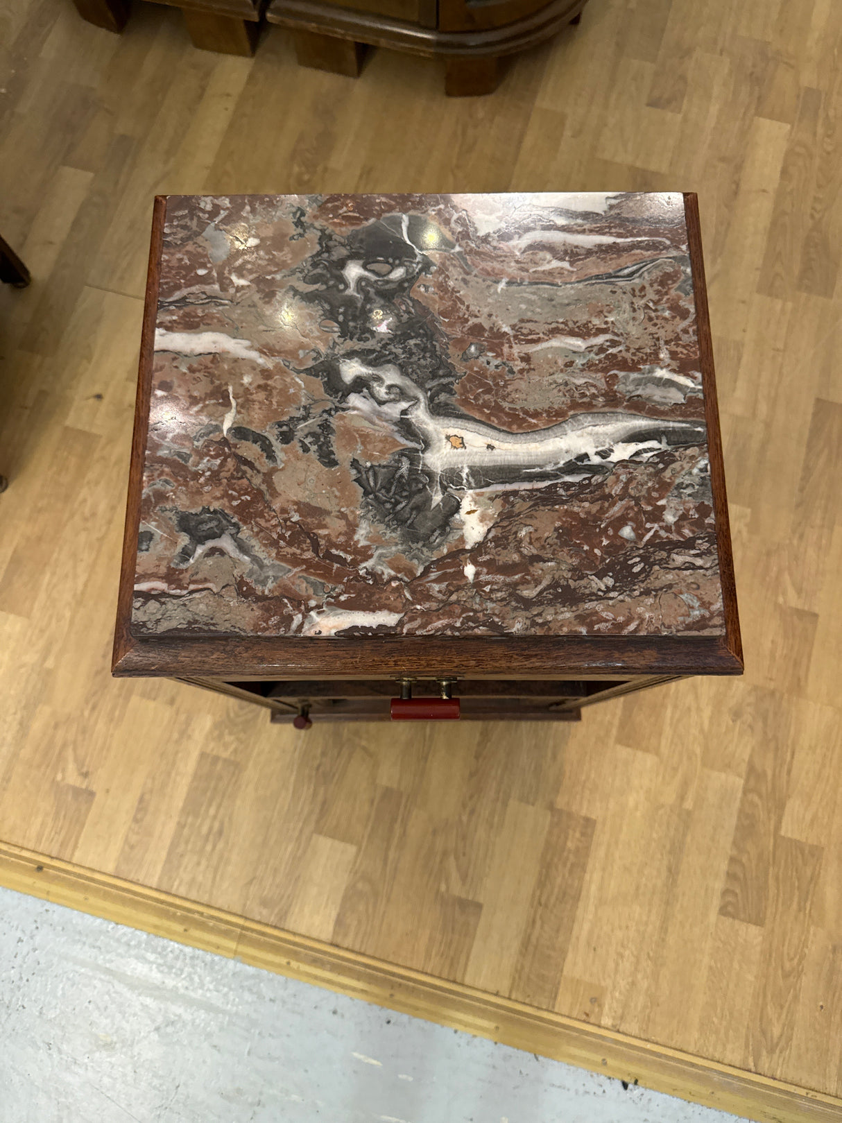 Jugend yöpöytä/pikkukaappi L.40cm,S.35cm,K.74cm