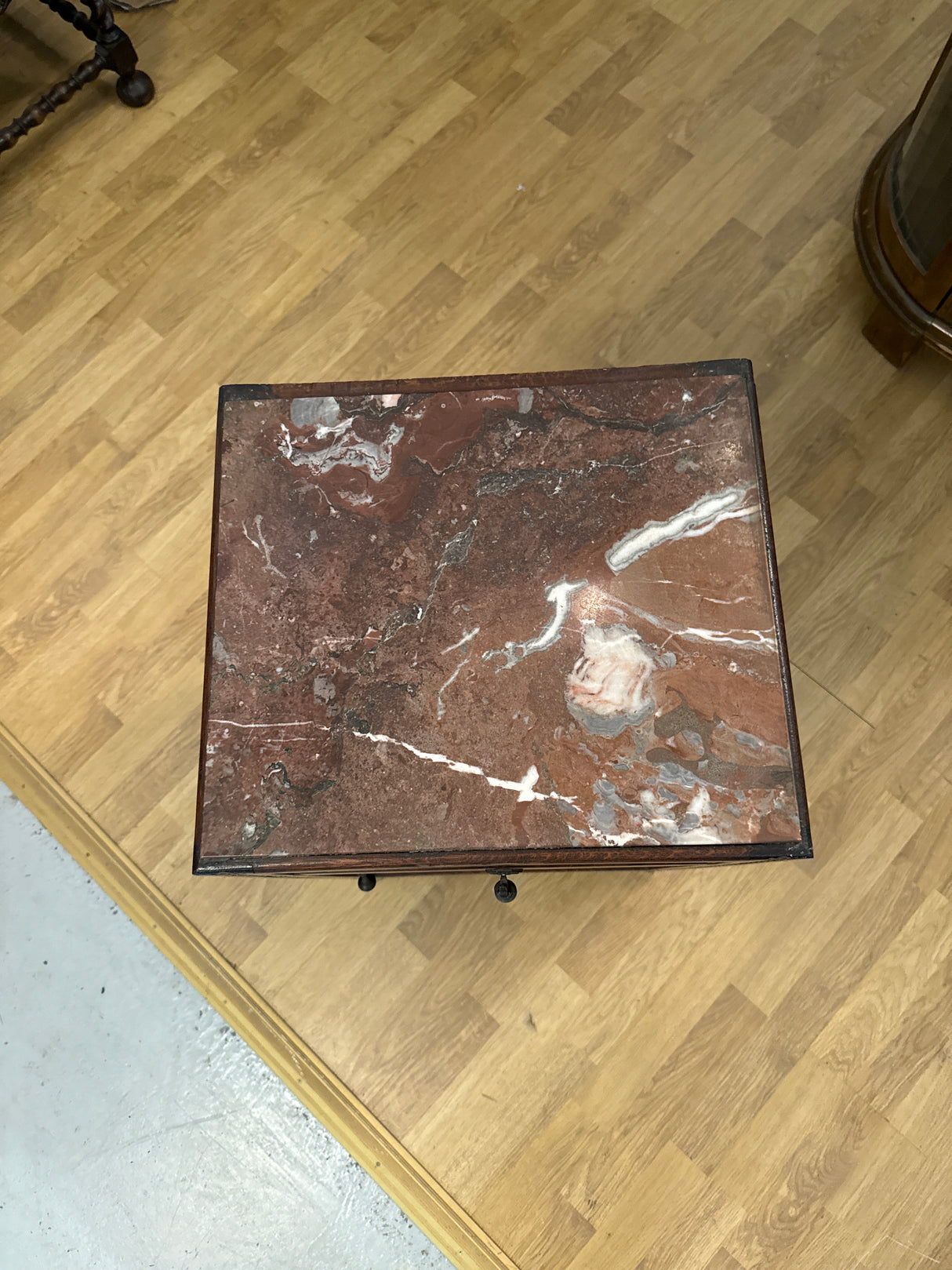 Jugend yöpöytä/pikkukaappi L.43cm,S.39.5cm,K.71cm