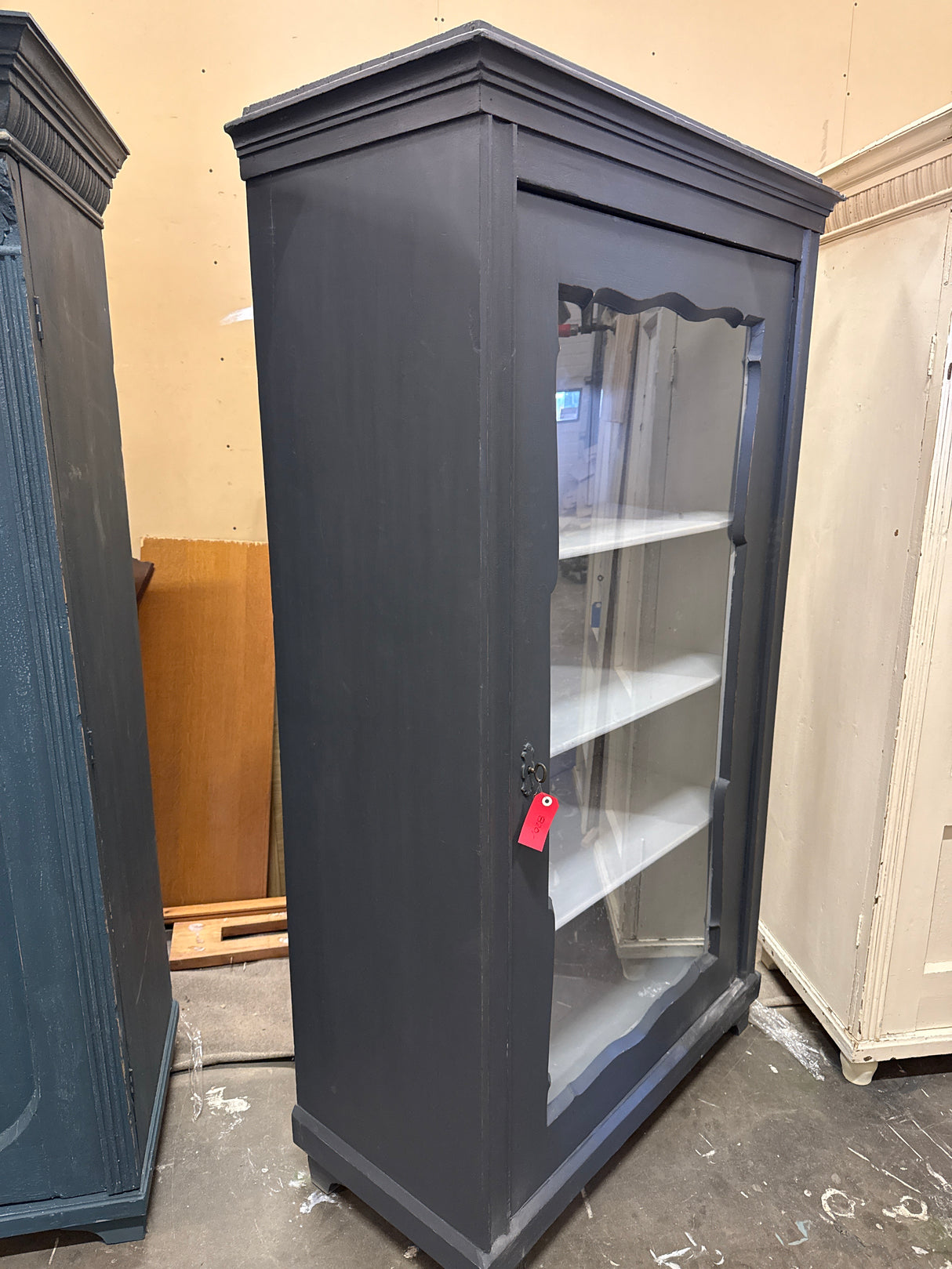 Vitriinikaappi L.102cm, S.49cm, K.182cm