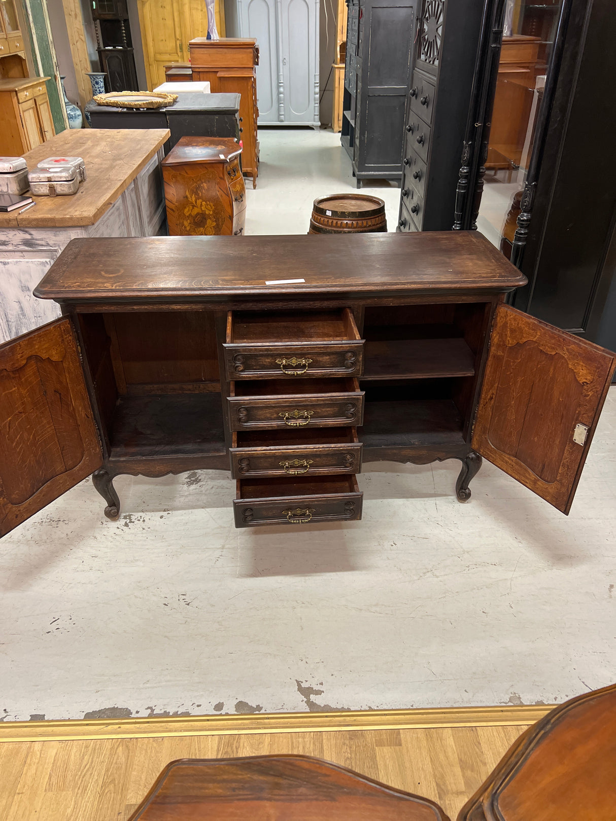 Rokokoo senkki L. 140cm, S. 46,5cm ja K. 88cm