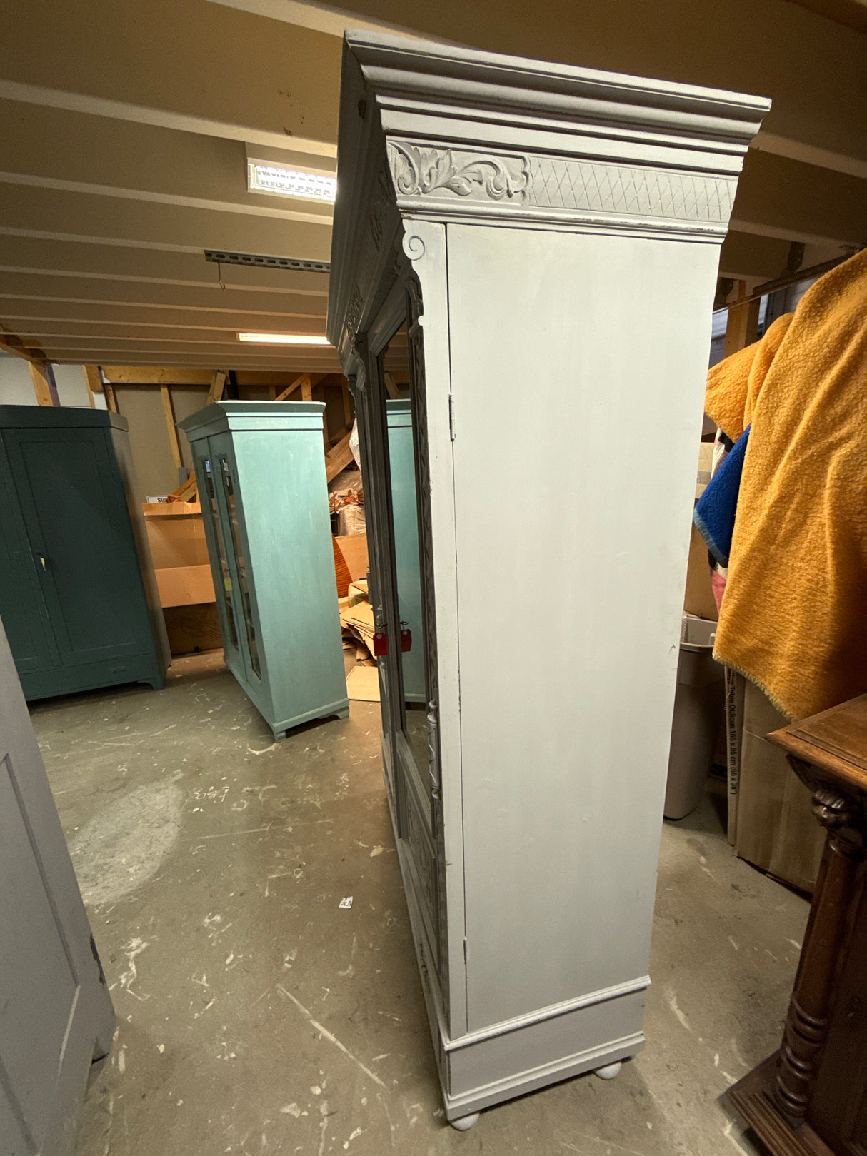 Superb display cabinet L.134cm, W.56cm, H.200cm