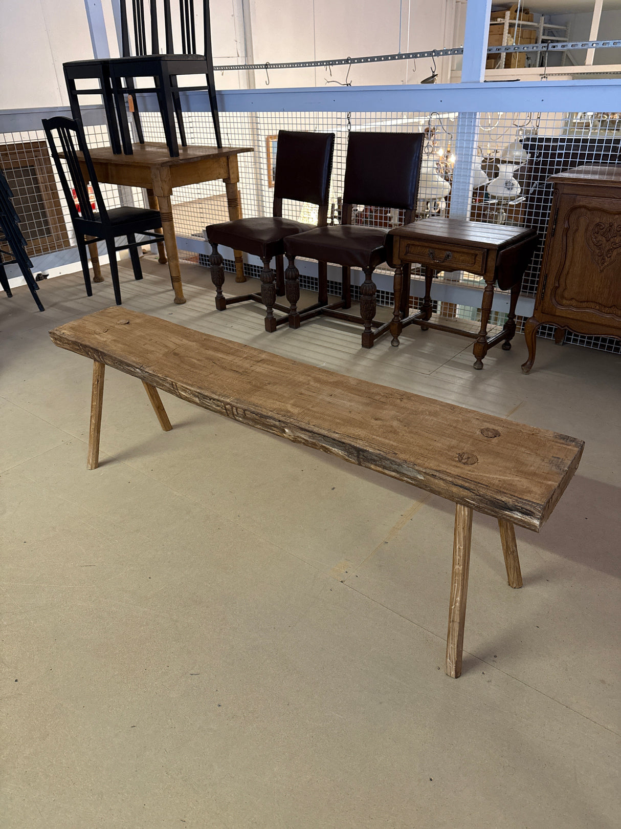 Upea penkki tuppeensahatusta lankusta. P.149.5cm, S.26.5cm, K.47cm