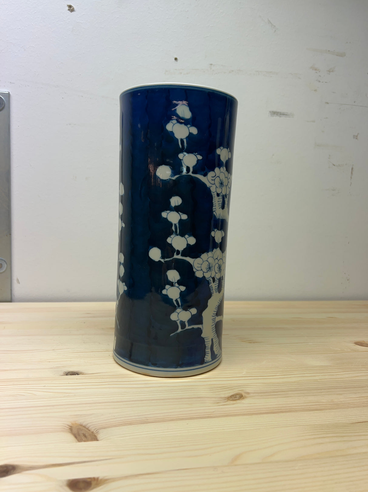 Käsinmaalattu posliinimalja K.28cm