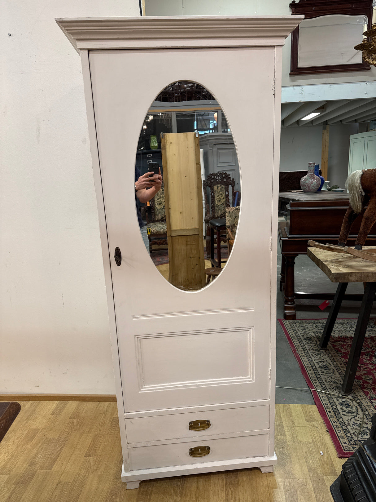 Vaatrkaappi peilillä L.79cm, S.58cm, K.186.5cm
