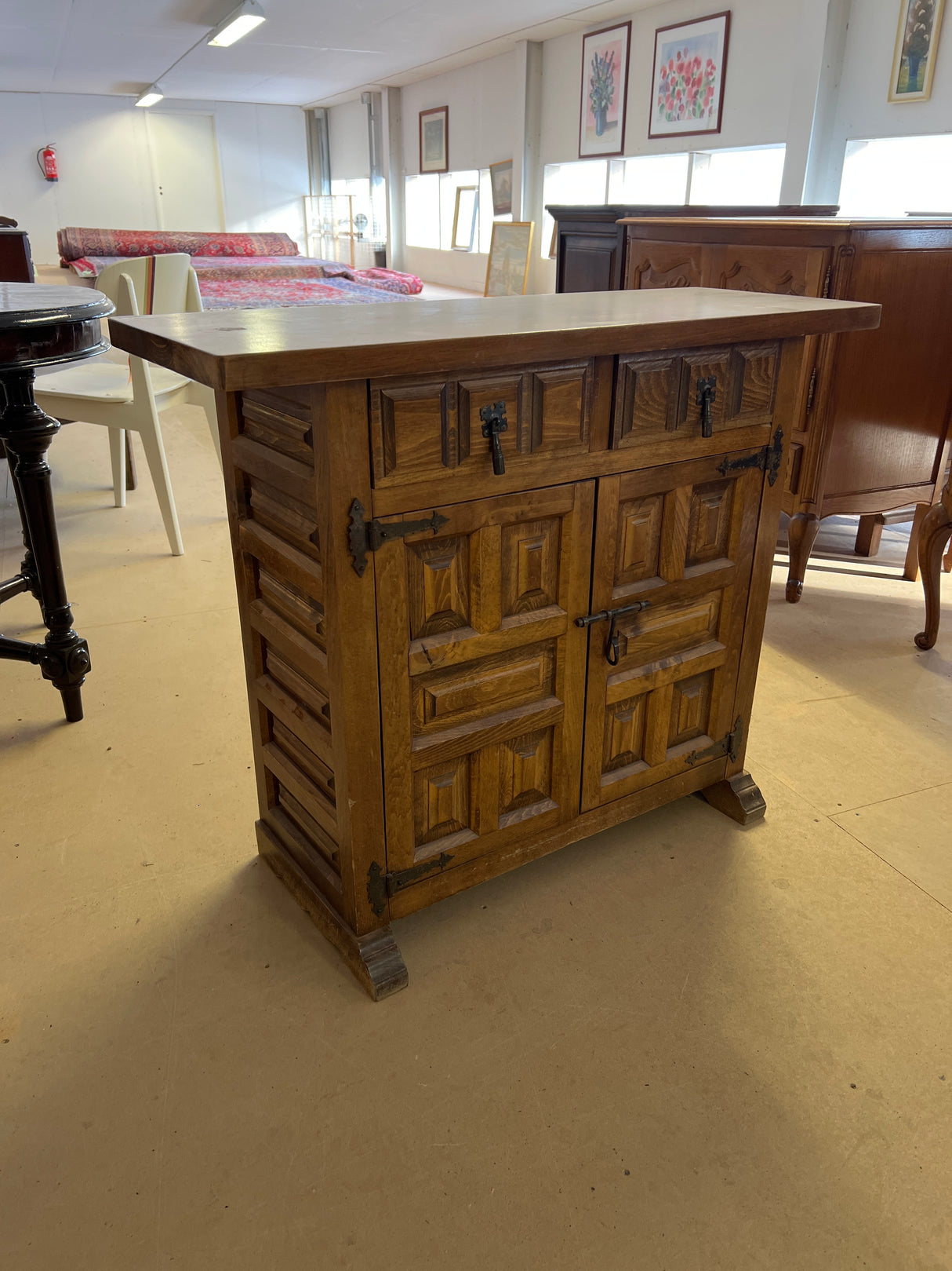 Tammilipasto L. 90cm, S. 33,5cm ja K. 75cm