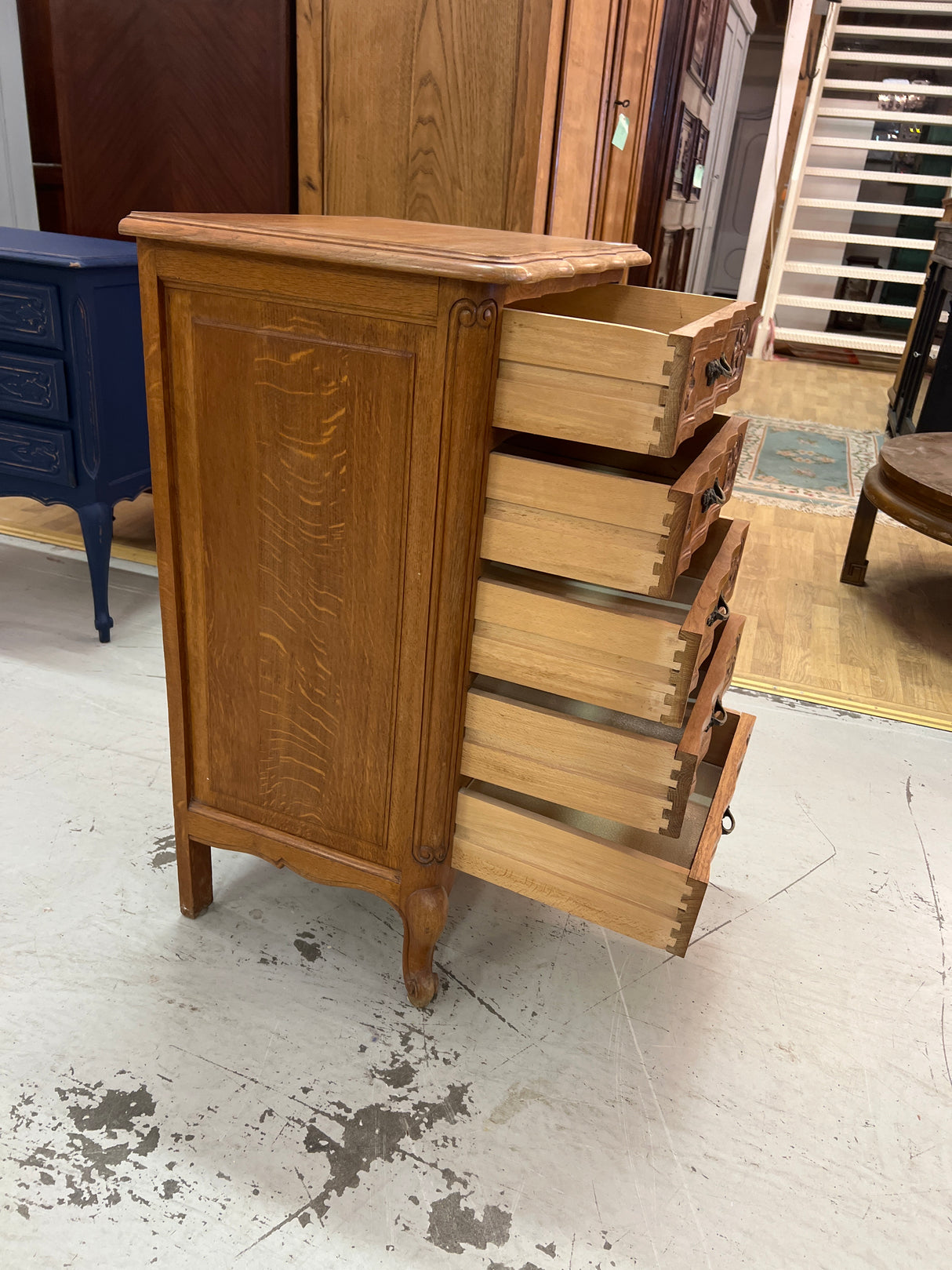 Rococo chest of drawers