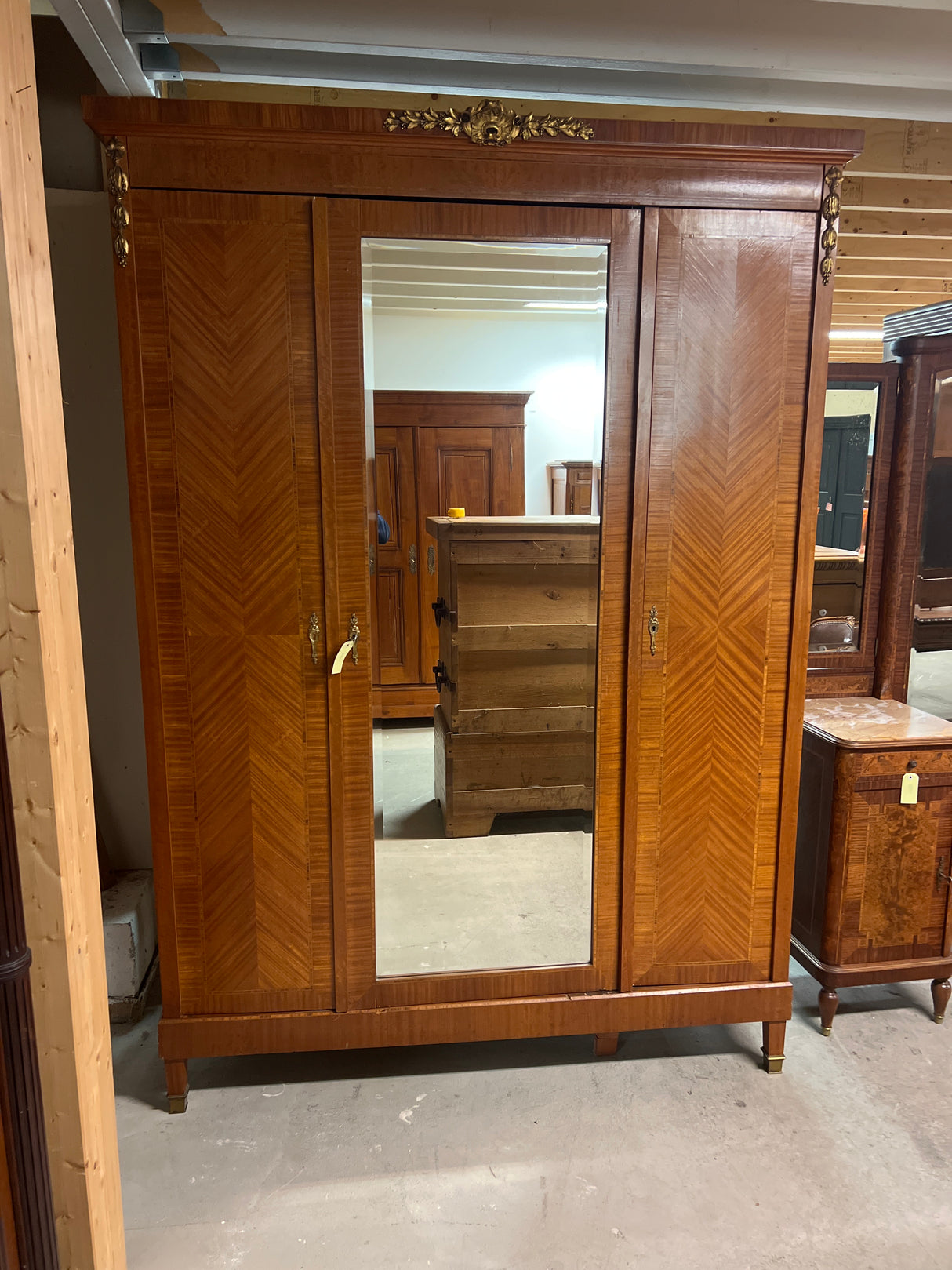 Empire wardrobe