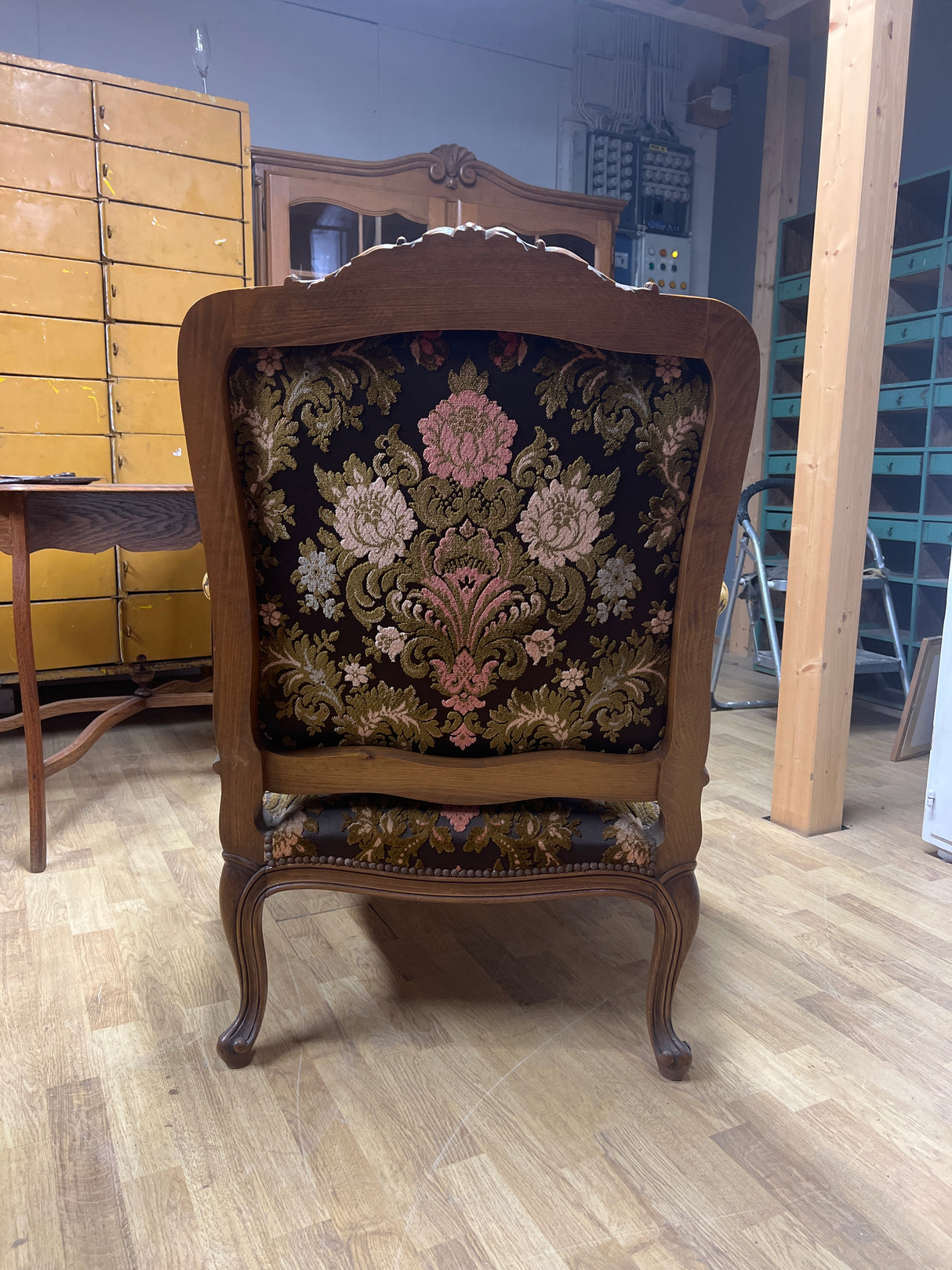 Magnificent Rococo armchair W.79cm, D.79cm and H.104cm. Seat height 43cm.