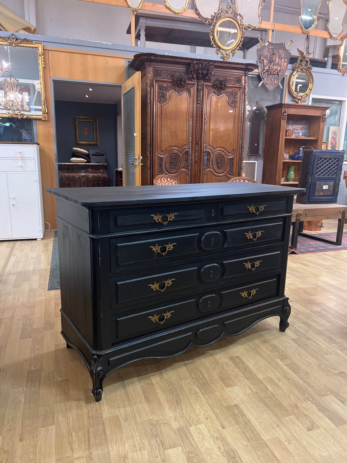 Rococo chest of drawers W 132cm, D 57cm and H 90cm
