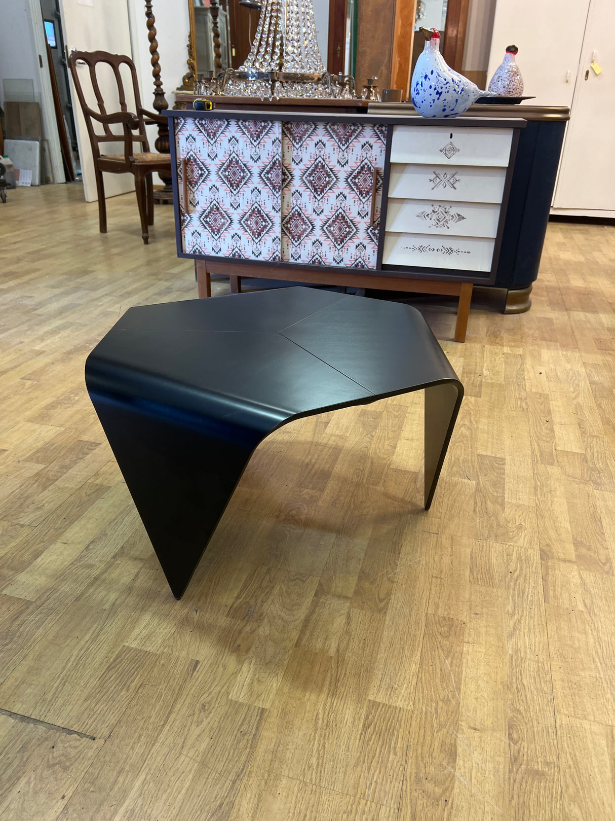 Ilmari Tapiovaaran Trienna-pöytä