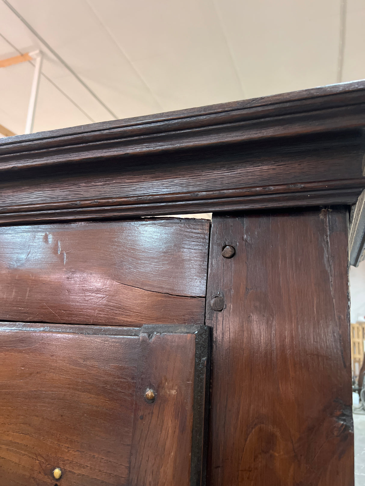 1800-luvun vaatekaappi