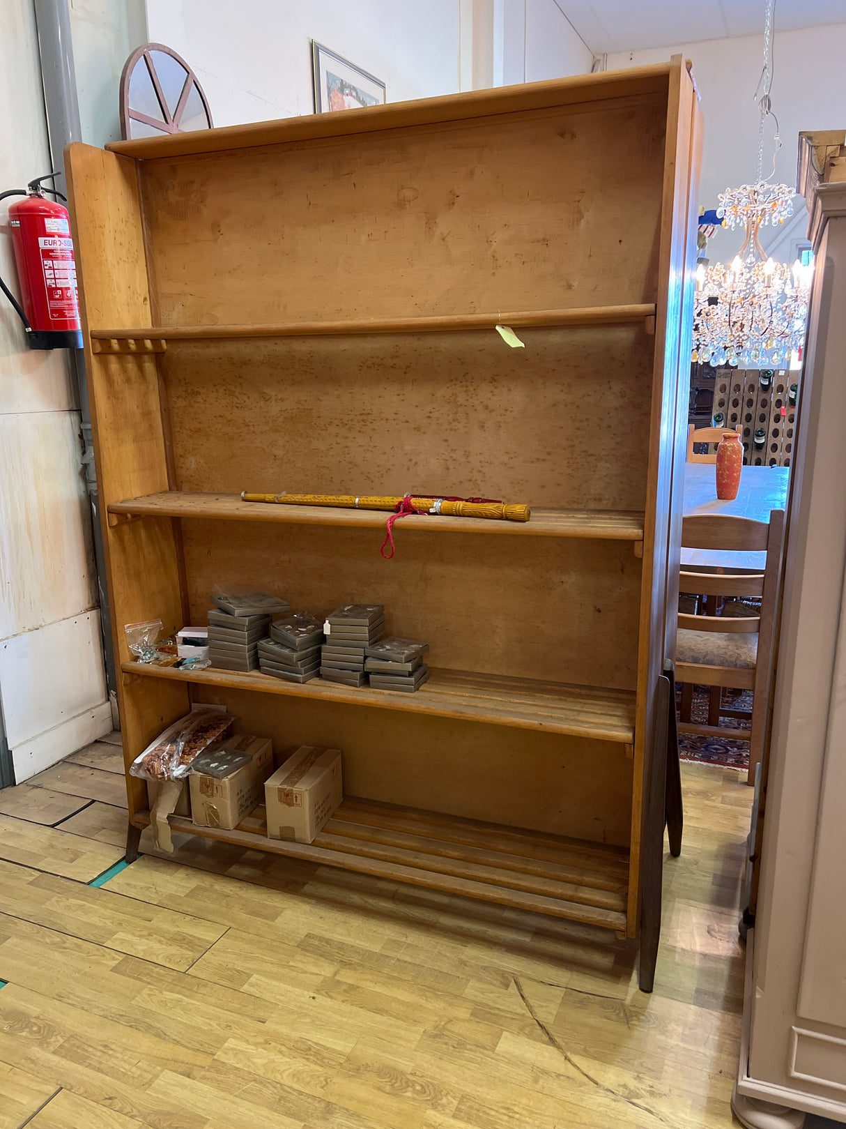 Funkkis open shelving unit