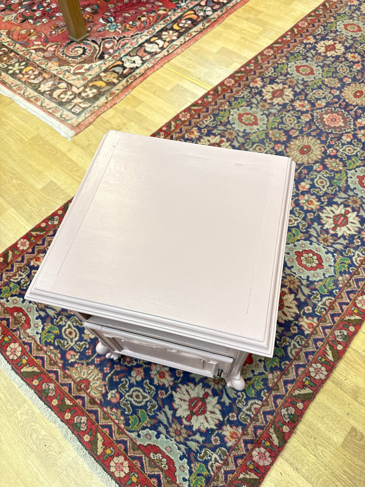 Rokokoo pikkukaappi L.43cm, S.40cm, K.57cm