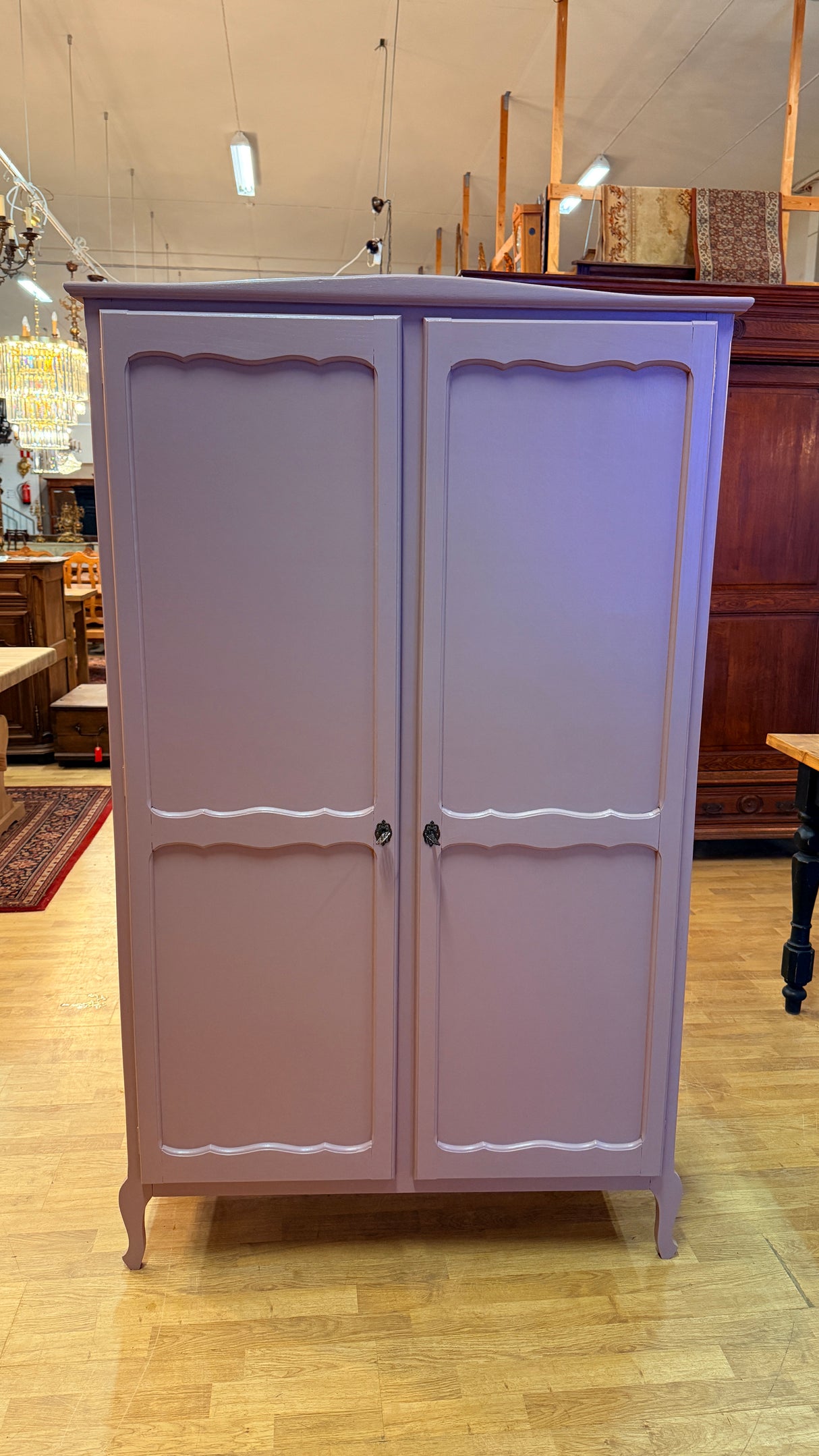 Rokokoo-vaatekaappi vanha roosa L.104cm, S.51.5cm, K.172cm