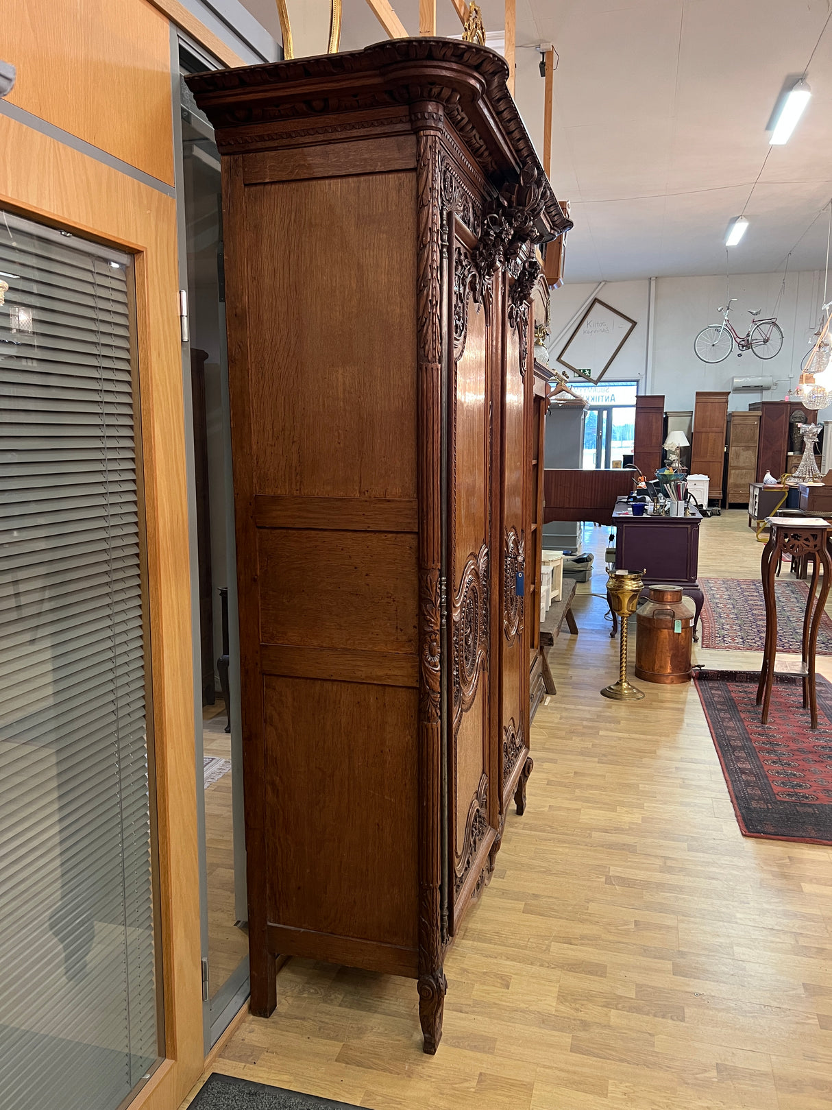 Gorgeous 1870s wardrobe