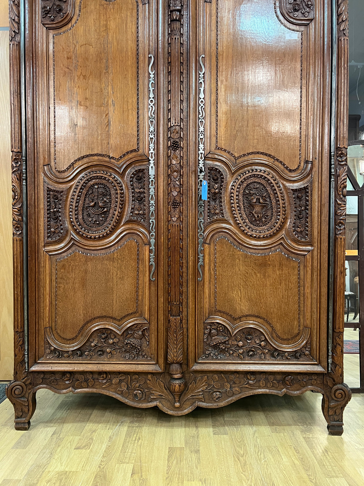 Gorgeous 1870s wardrobe