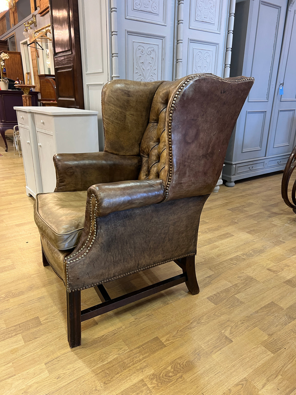 Chesterfield lounge chair L. 78cm, SN70cm and H.104cm.