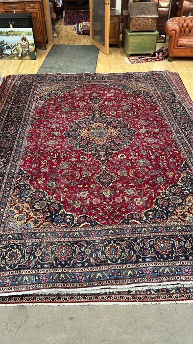 Upea aito käsinsolmittu villamatto 392cm x 280cm Kashmar