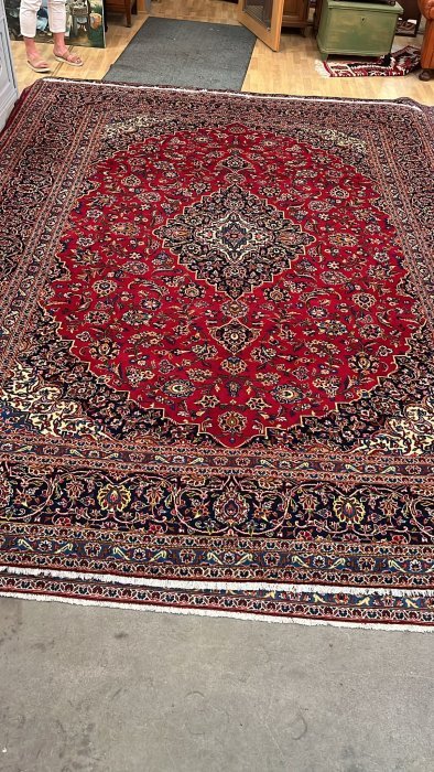 Upea aito käsinsolmittu villamatto 386cm x 285cm Kashan