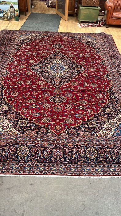 Upea aito käsinsolmittu villamatto 435cm x 306cm Kashan