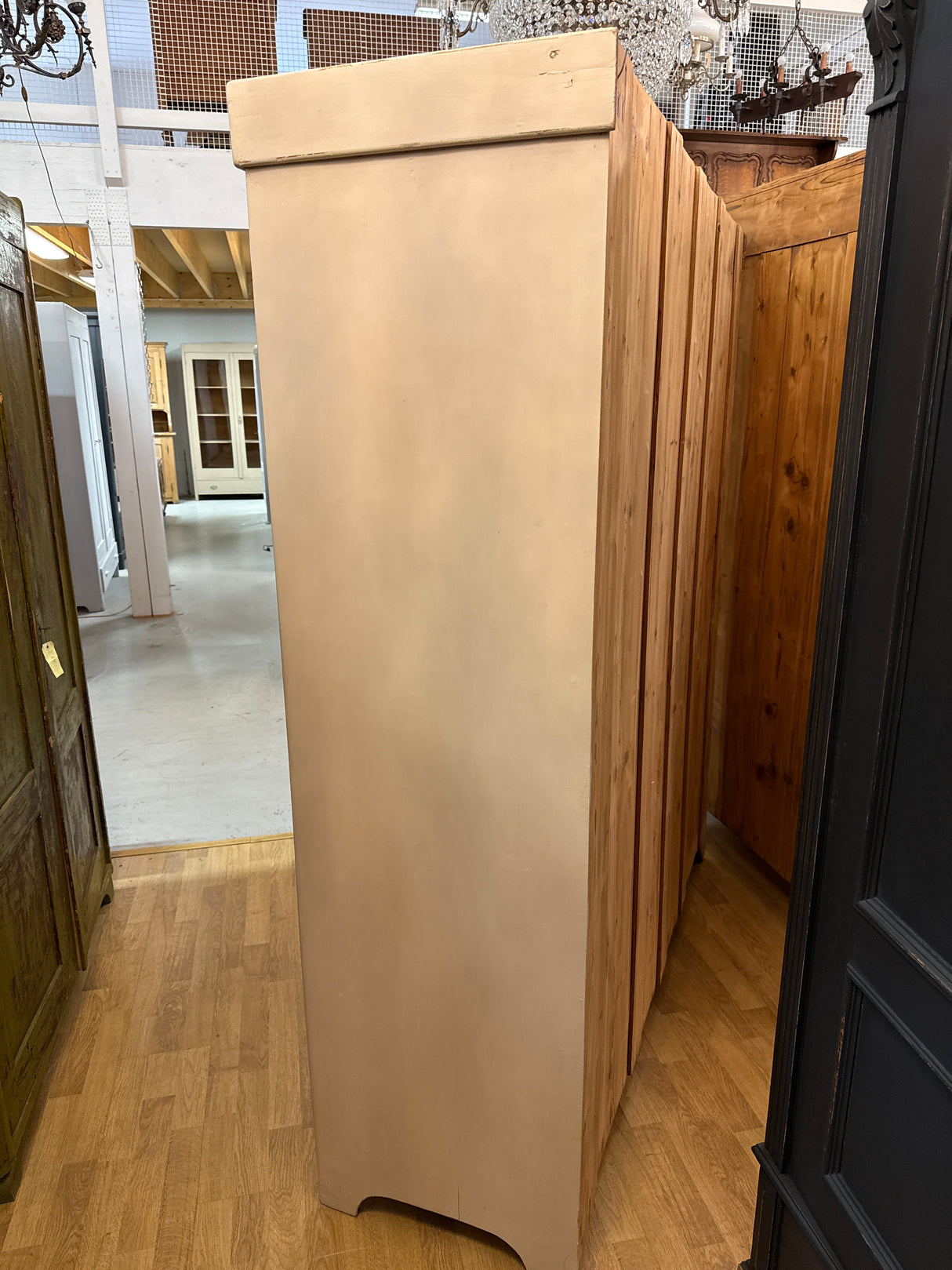 Beige vitriini L.153cm,S.51cm,K.181cm