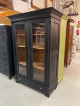 Upea vanha vitriinikaappi L. 129cm, S. 59cm ja K. 193cm