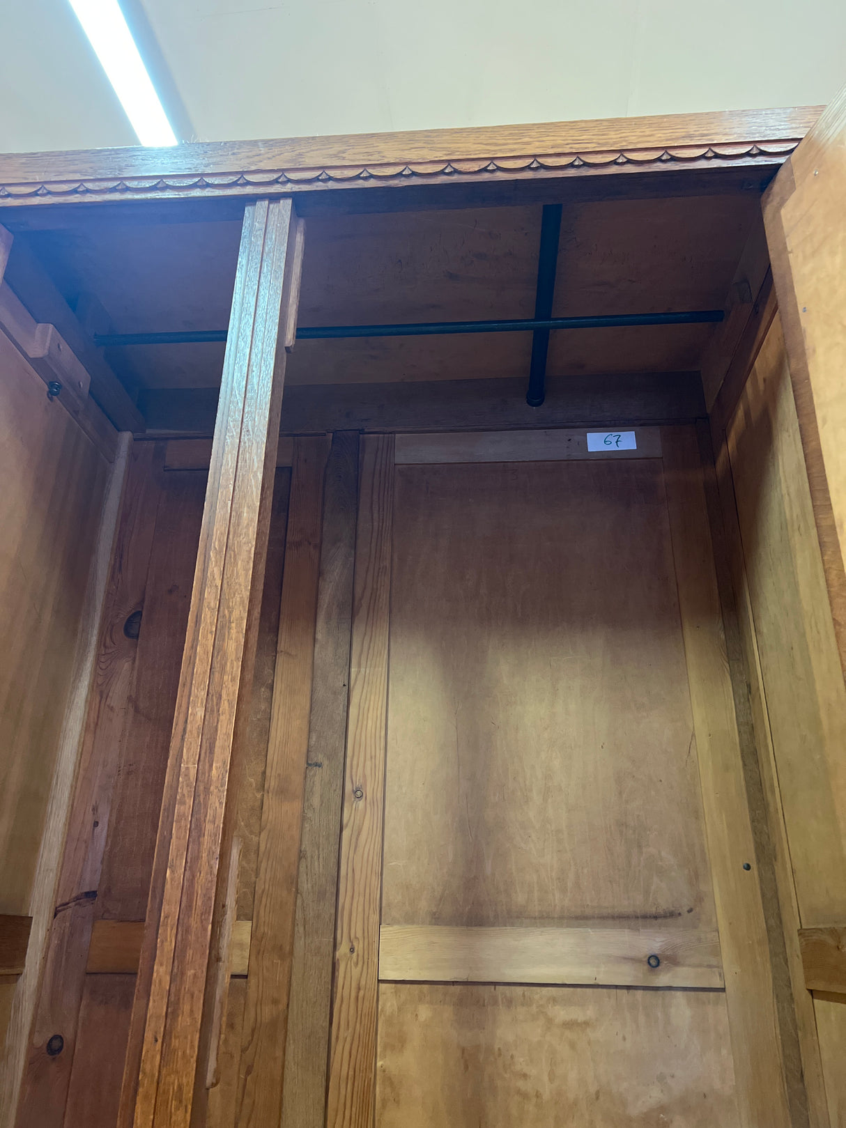 Jugend vaatekaappi L. 153cm, S. 56,5cm ja K. 202cm