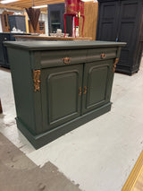 Kaunis vihreä senkki L. 120cm, S. 48,5cm ja K. 90cm