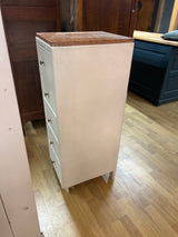 Vetolaatikko lipasto L. 35cm, S. 42cm ja K. 101,5cm