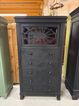 Vitriini/laatikosto L.95.5cm, S.53cm, K.175cm