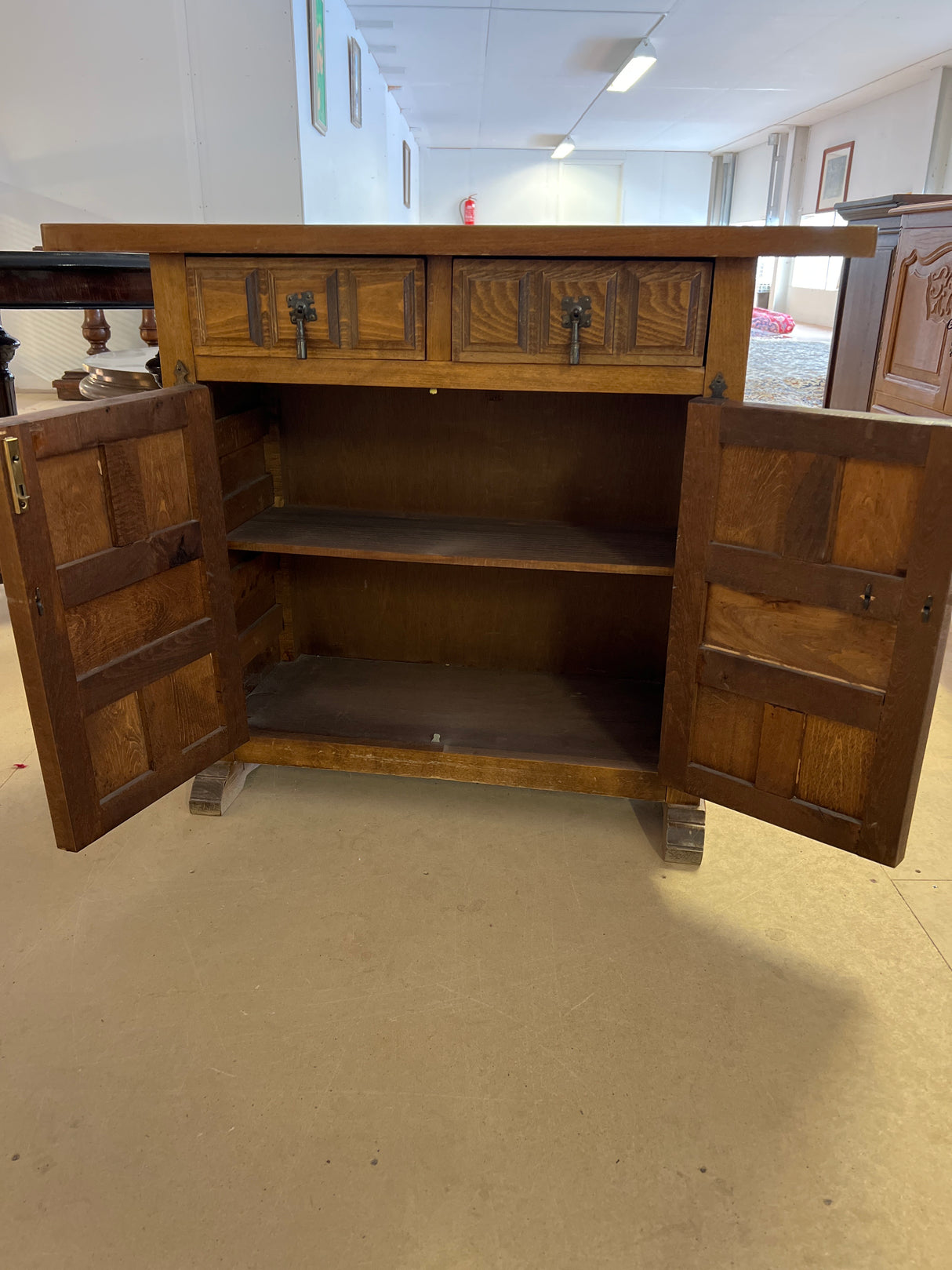 Tammilipasto L. 90cm, S. 33,5cm ja K. 75cm