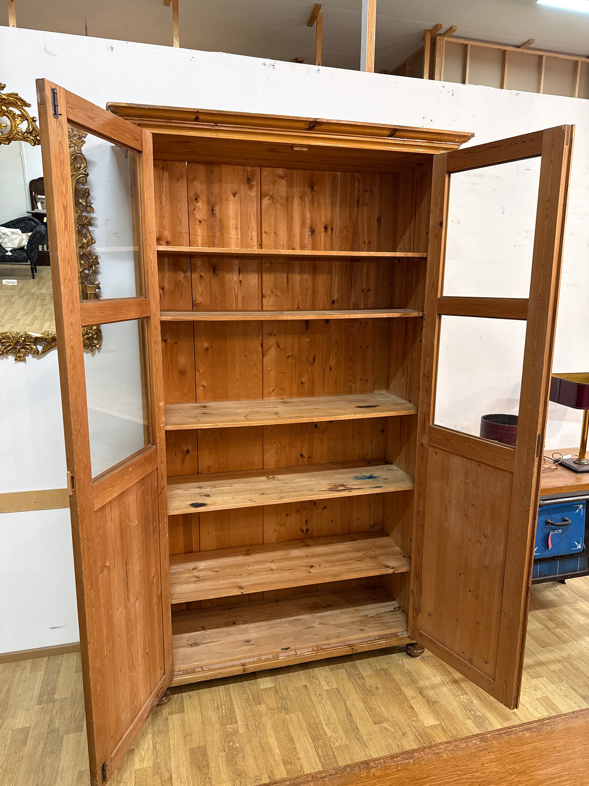 Huikea talonpoikaisvitriini L.132cm, S.51.5cm, K.225cm