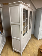 Kaunis tammivitriini L.134cm, S.42cm, K.184.5cm