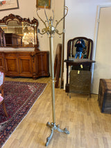 Messinkinen pystynaulakko K. 176cm