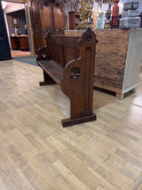 Kirkon penkki L. 149,5cmS. 40cm ja K. 97cm.