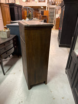 Pikkukaappi 1800-luvun lopusta L.58.5cm,S.39cm,K.110cm