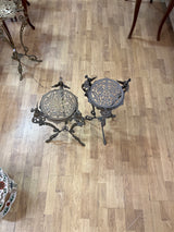 Messinkiset kukkapöydät 2kpl