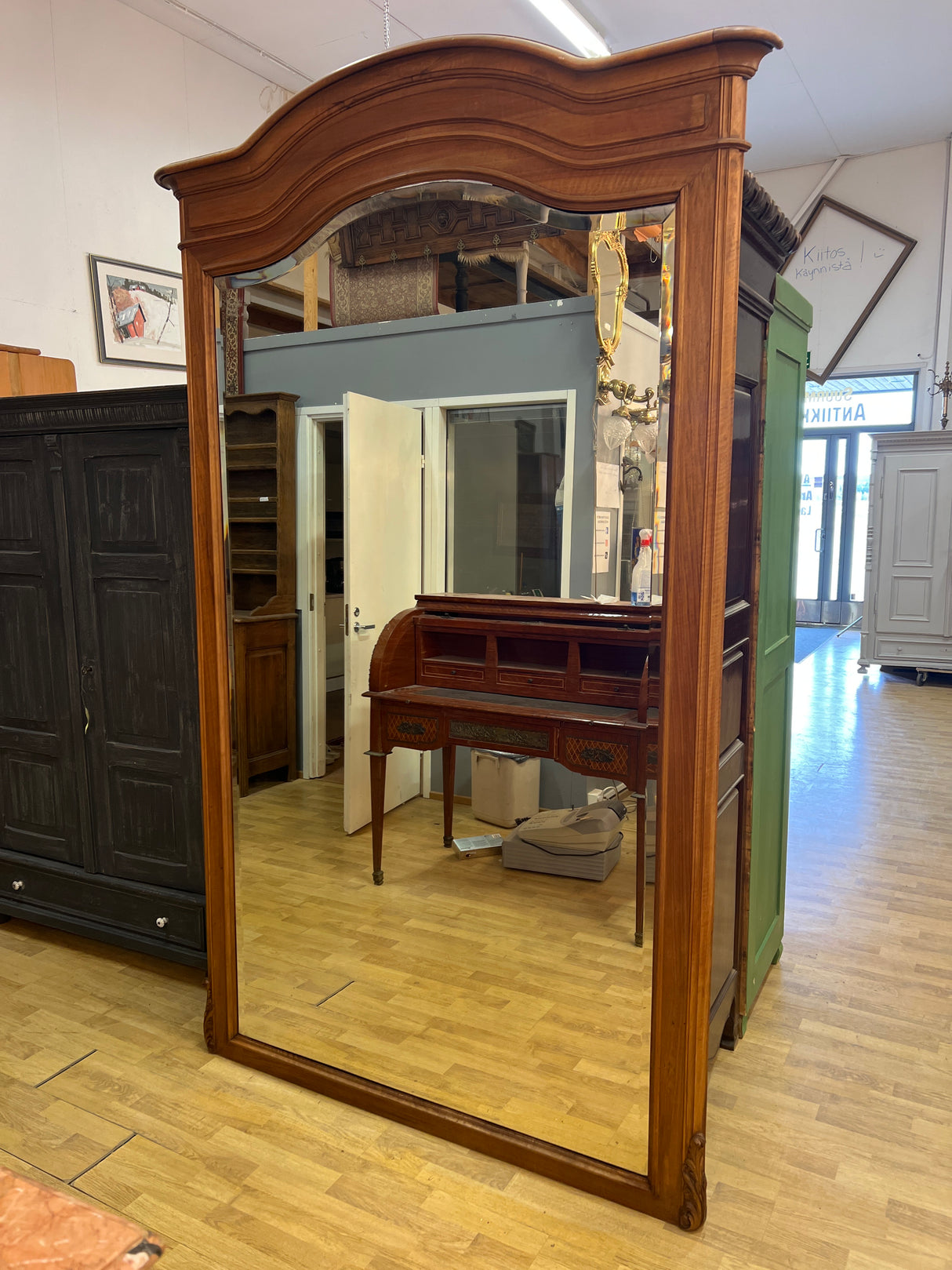 Giant facet-cut mirror with hardwood frame. W. 140cm and H. 241cm