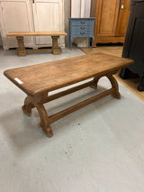 Coffee table, oak. L. 121cm, W. 50cm and H. 44cm