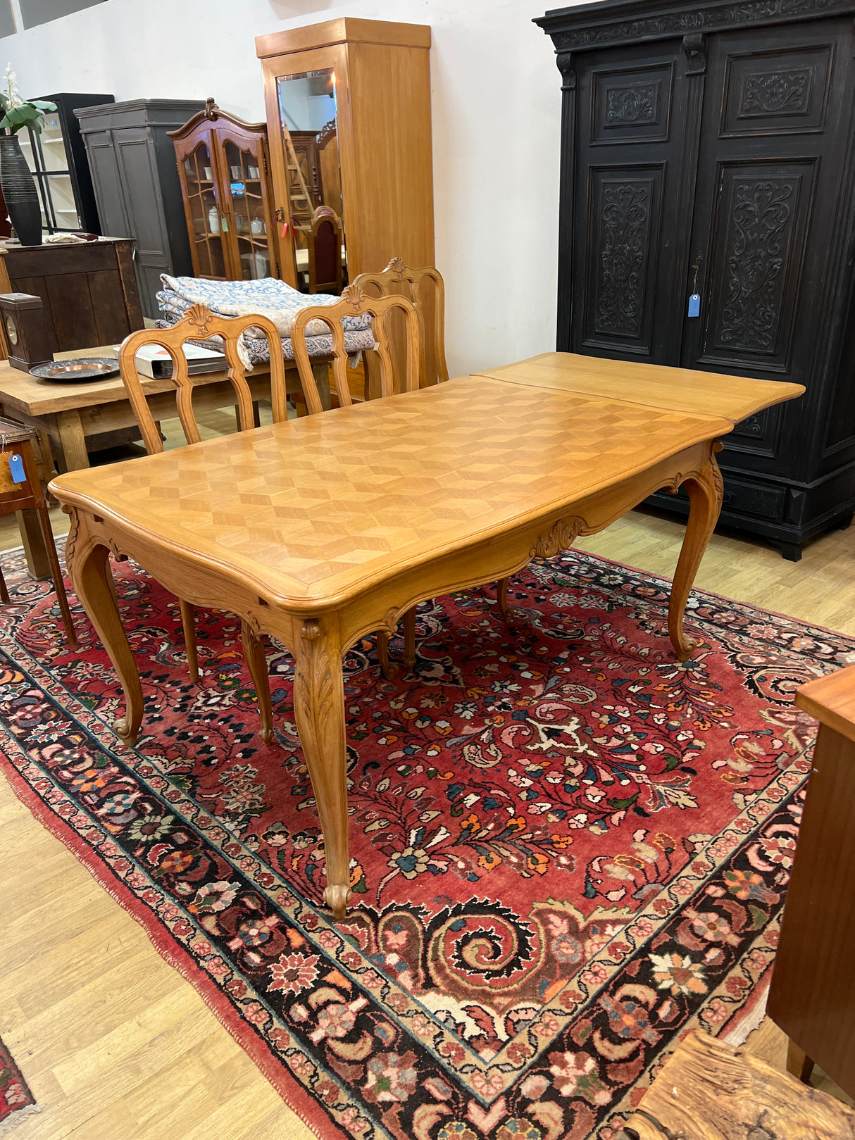 Rokokoo ruokailuryhmä (pöytä + 6 tuolia)